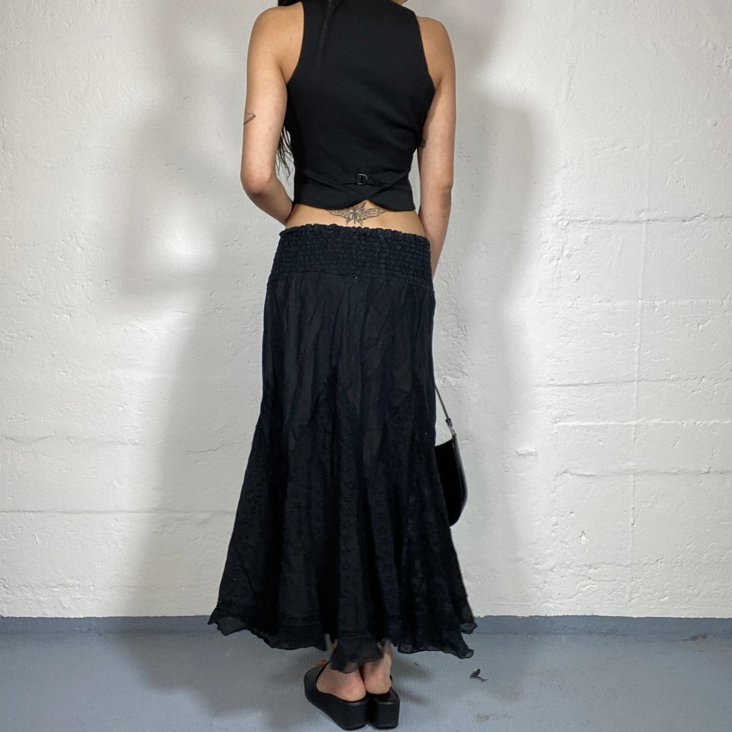 Vintage 90’s Dark Boho Black Linen Draped Maxi Skirt with Lace Details and Rubber Decorative Waist (M)