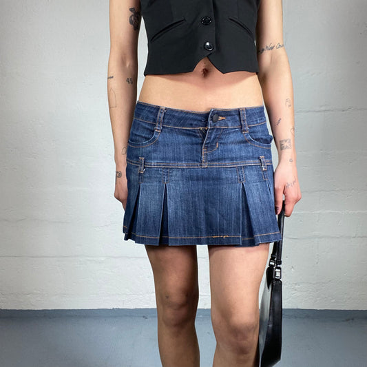 Vintage 2000’s Tennis Style Pleated Blue Denim Mini Skirt (M)