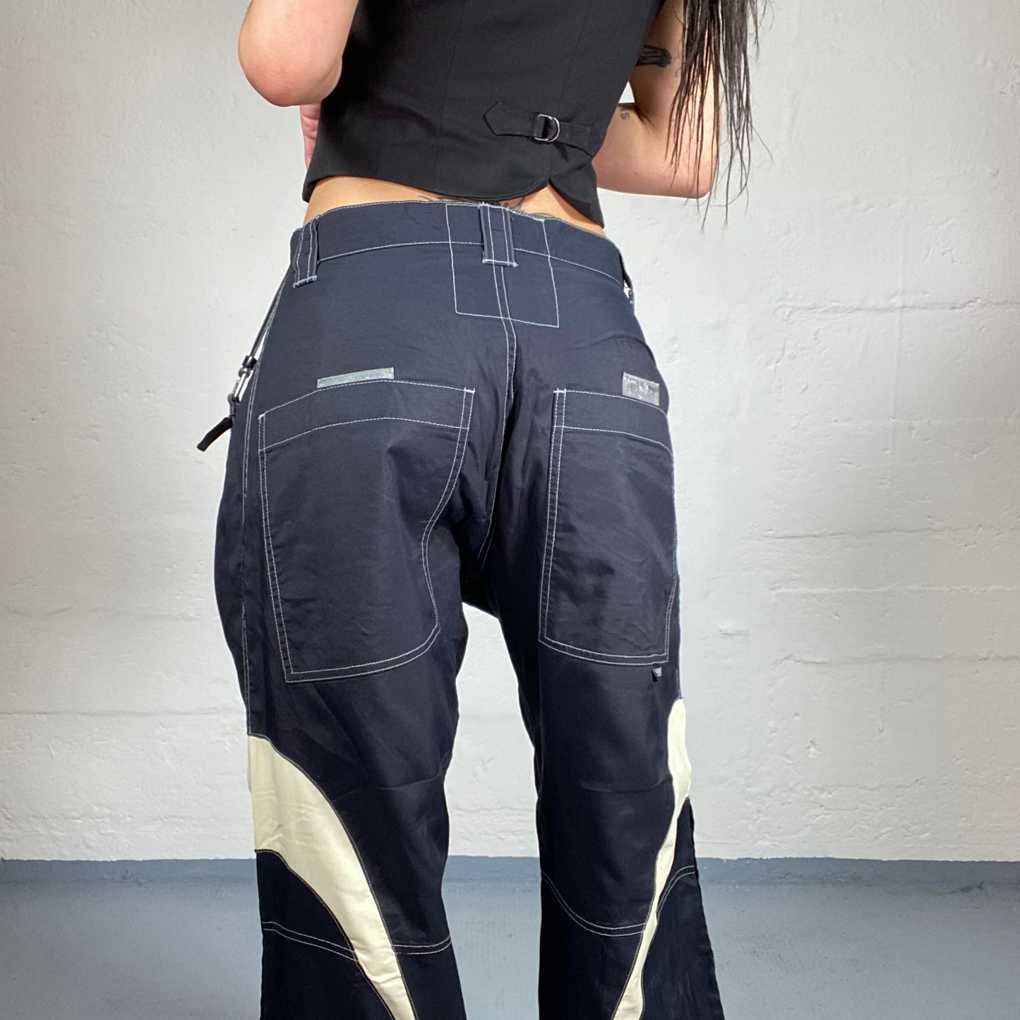 Vintage 2000’s Skater Girl Navy Blue Low Rise Baggy Pants with White Print Details (S)