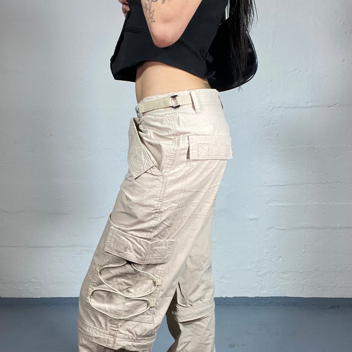 Vintage 2000’s Hip-Hop Girl Light Beige Middle Waist Baggy Pants with Pockets and Side Binding (M)