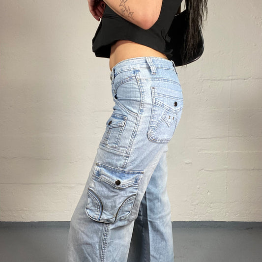 Vintage 2000’s Skater Girl Cargo Light Wash Middle Waist Wide Jeans with Pockets (S)