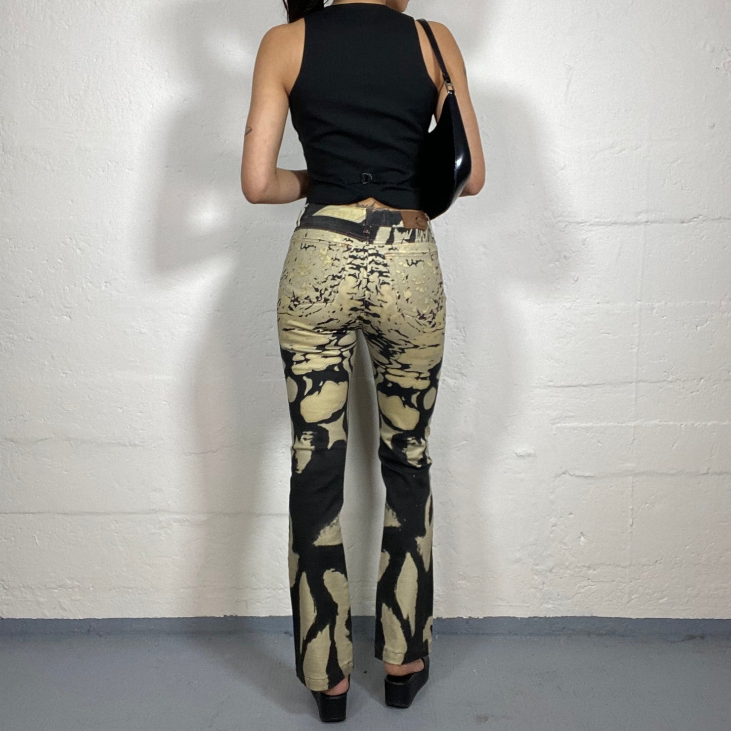 Vintage 2000’s Just Cavalli Glamorous Animal Print Slim Fit Middle Waist Pants (M)