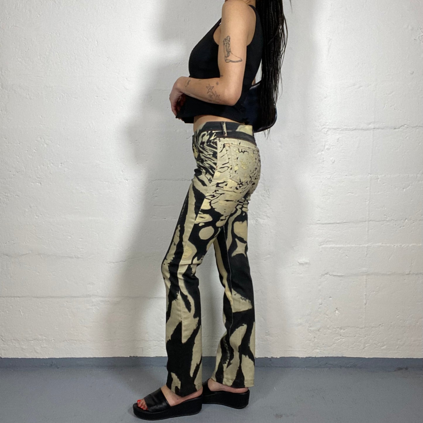 Vintage 2000’s Just Cavalli Glamorous Animal Print Slim Fit Middle Waist Pants (M)