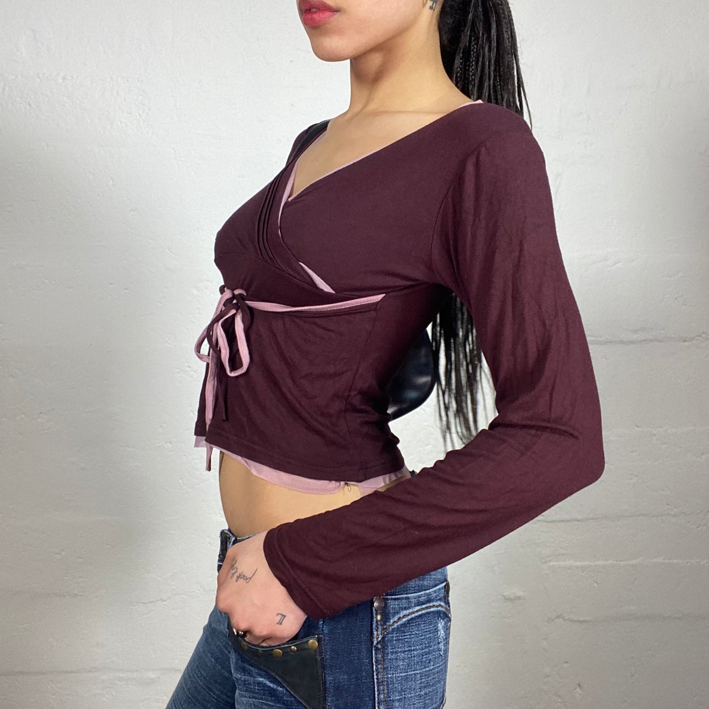 Vintage 2000's Indie Burgundy Wrapped Cut V-Neck Longsleeved Cropped Top with Ribbon Binding and Pink Accents (M)