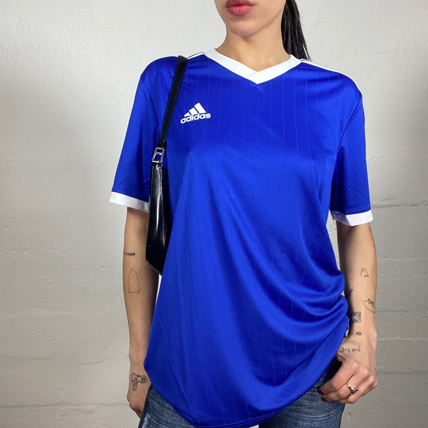 Vintage 2000's Archive Adidas Sporty Blue Oversized T-Shirt with Contrast White Details and Logo Print (L)