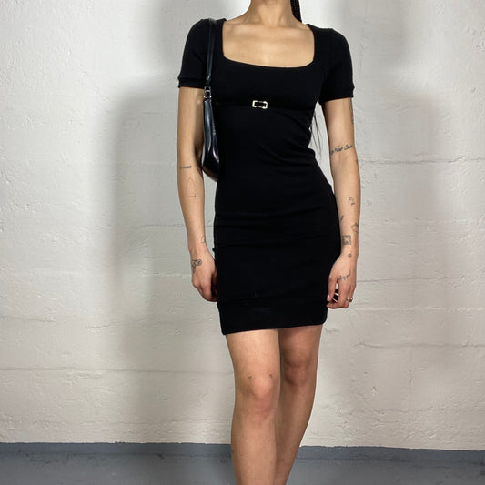 Vintage 2000's Blair Waldorf Style Black Slim Fitted Short Sleeved Black Dress with Middle Metal Belt Detail (S)