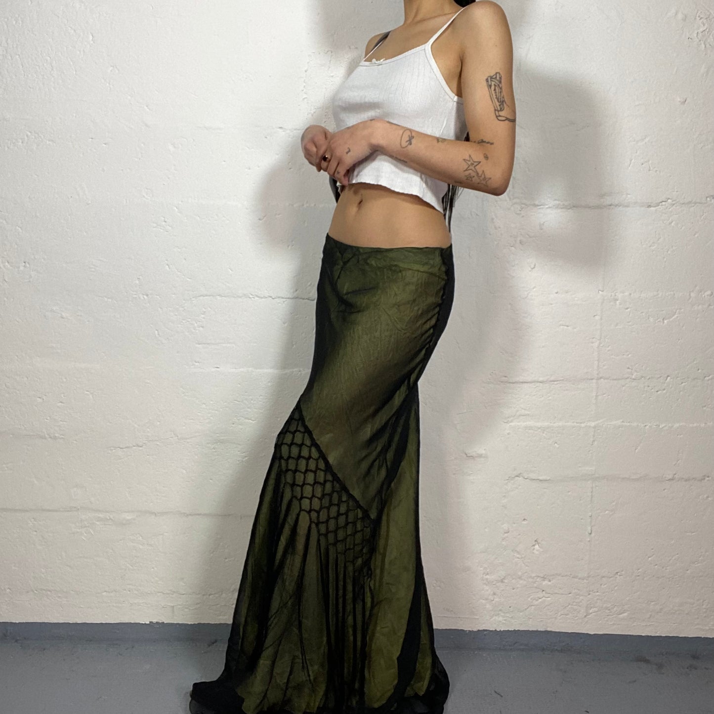 Vintage 2000's Boho Girl Mermaid Fit Low Waisted Khaki Green Shiny Maxi Skirt with Black Crochet Mesh Details (S)