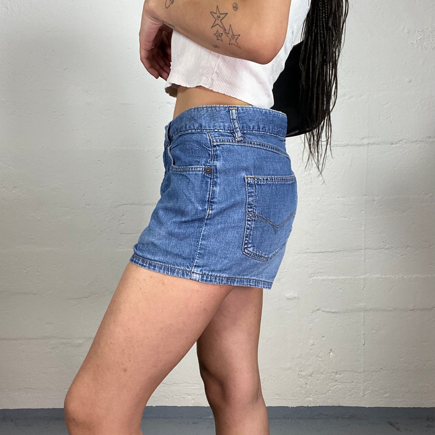 Vintage 2000's Archive Diesel Casual Downtown Girl Classic Blue Denim Middle Waist Shorts (M)