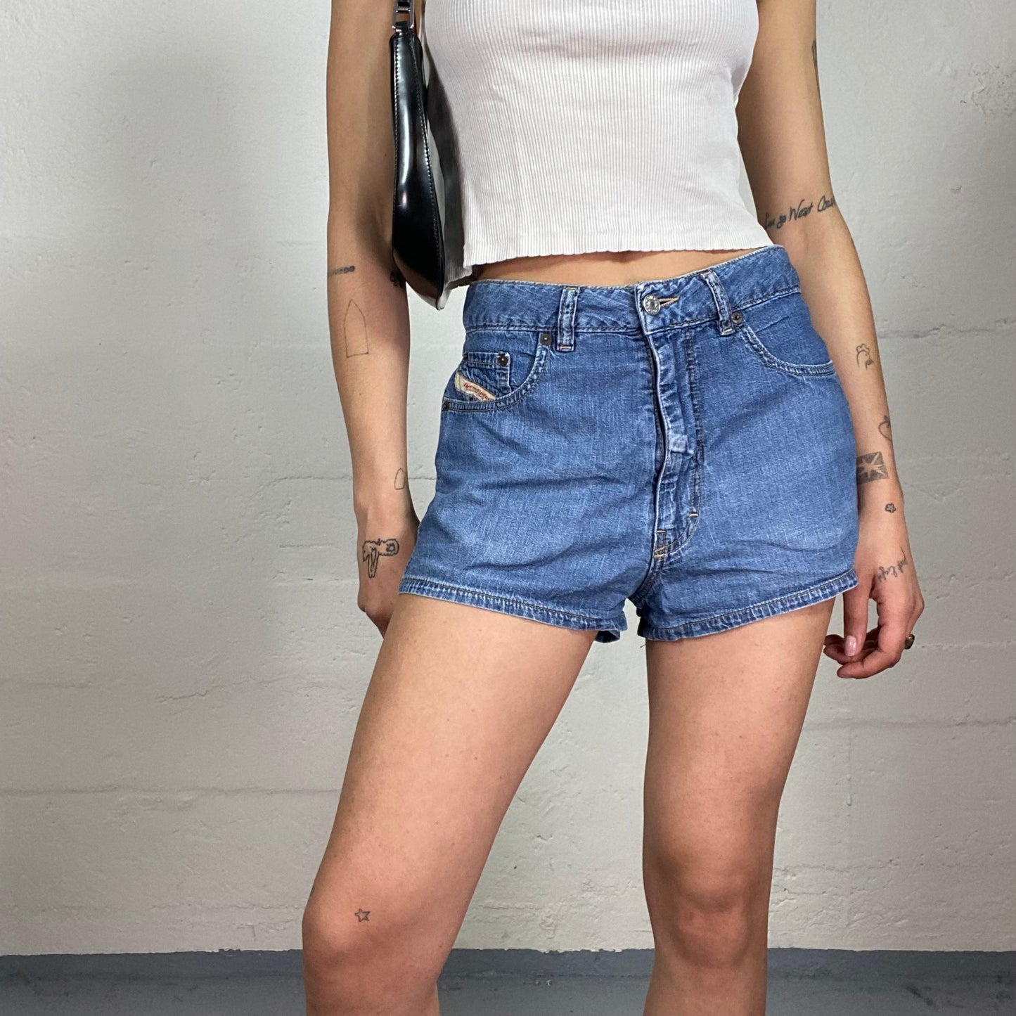 Vintage 2000's Archive Diesel Casual Downtown Girl Classic Blue Denim Middle Waist Shorts (M)