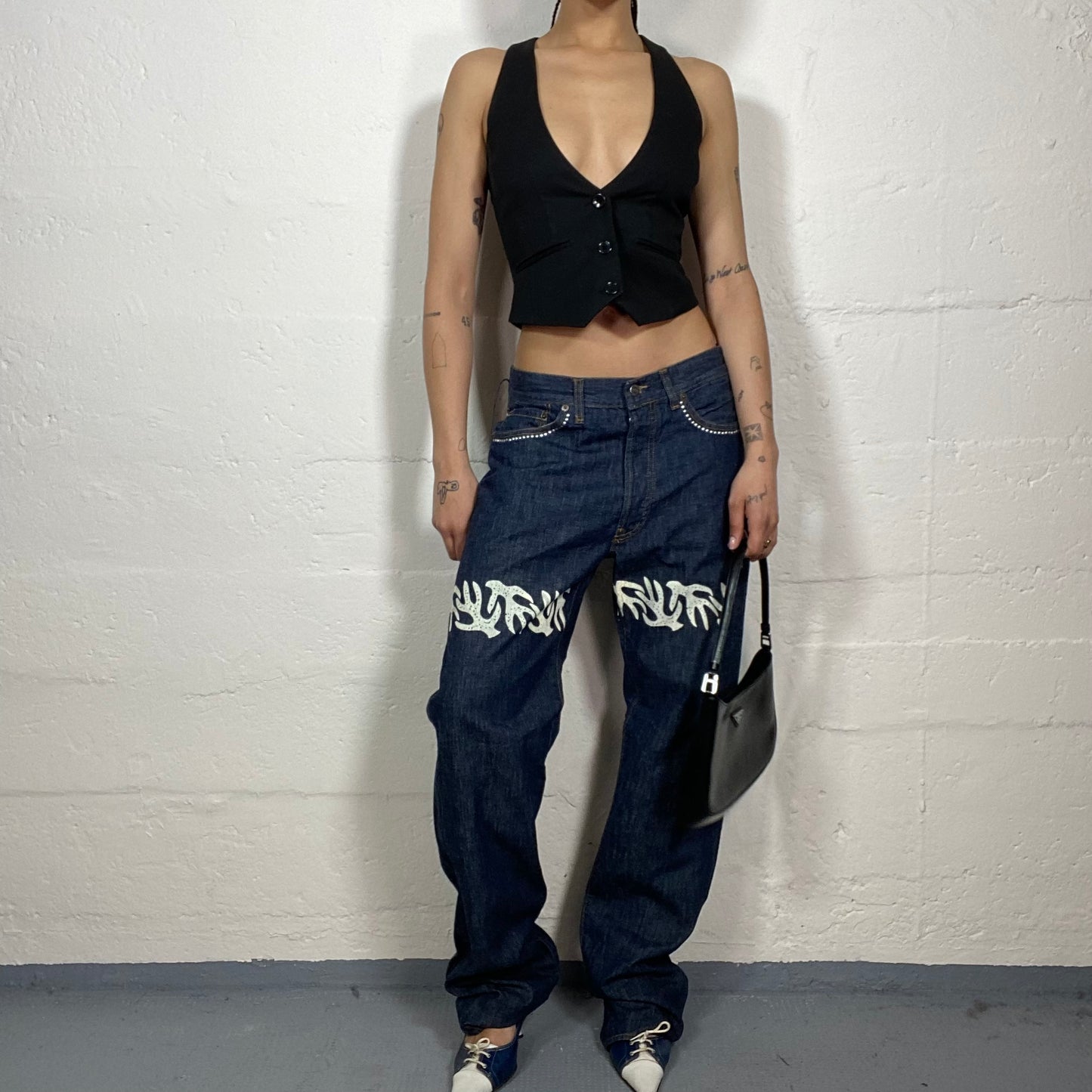 Vintage 2000's Hip-Hop Baggy Dark Denim Jeans with Decorative White Print and Rhinestone Details (M)