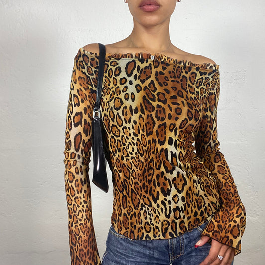 Vintage 2000's Glamorous Cheetah Girl Longsleeve Gold Toned Leo Print Top (S)