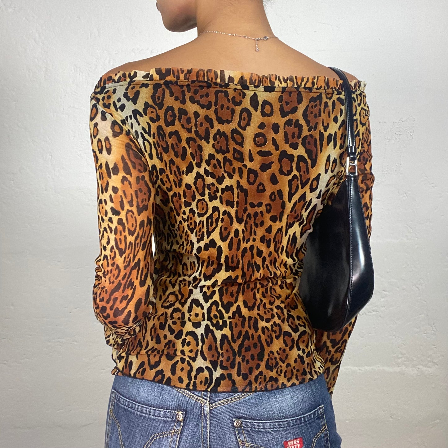 Vintage 2000's Glamorous Cheetah Girl Longsleeve Gold Toned Leo Print Top (S)