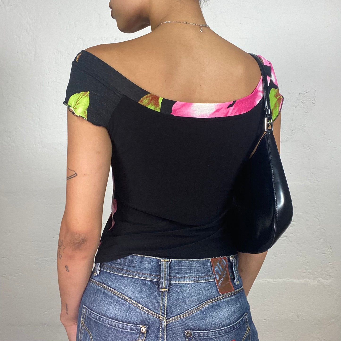 Vintage 2000's Romantic Black Sleeveless Top with Pink Flowers Print (S)