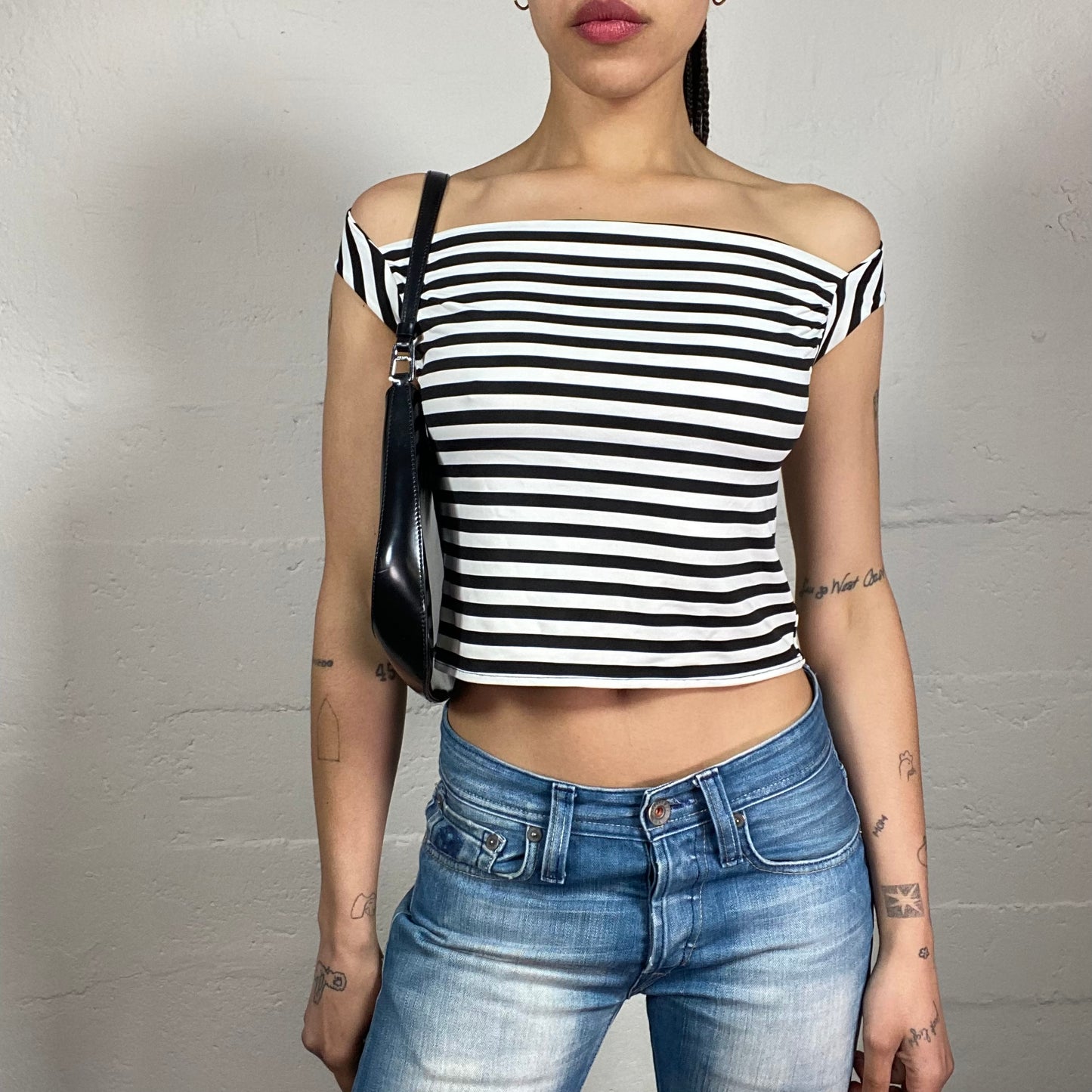 Vintage 2000’s Sea Girl Off Shoulder Striped Cropped Black and White Top with Back Binding (M)