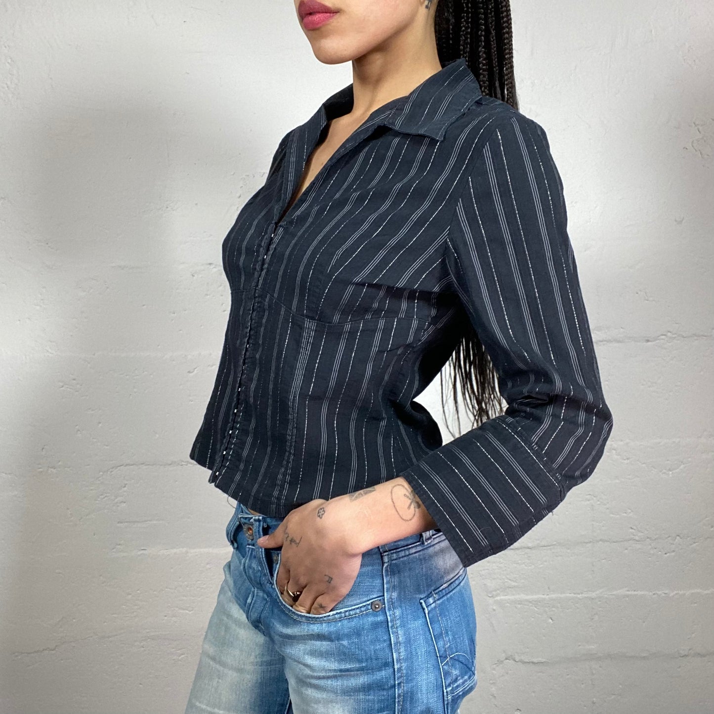 Vintage 2000’s Office Girlie Navy Blue Button Up 3/4 Sleeved Shirt with Shiny Stripes Print (S)