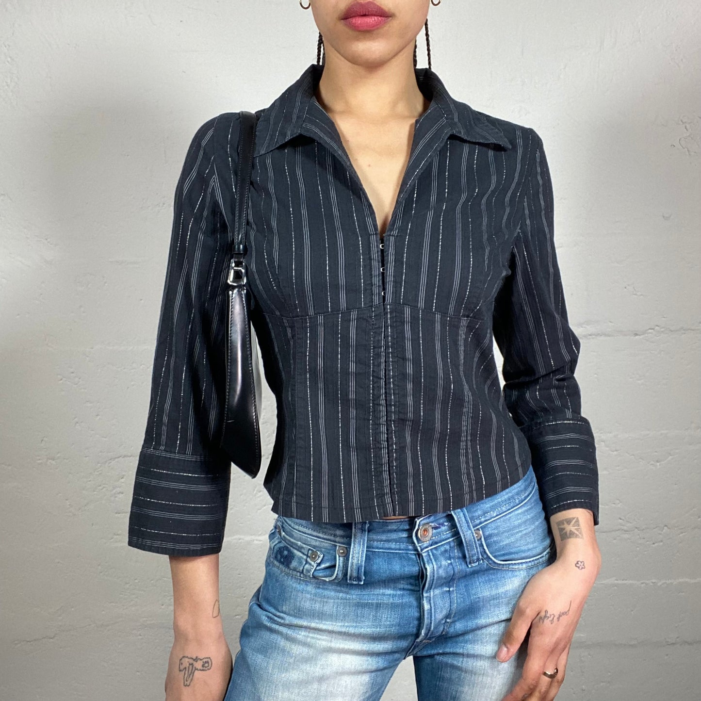 Vintage 2000’s Office Girlie Navy Blue Button Up 3/4 Sleeved Shirt with Shiny Stripes Print (S)