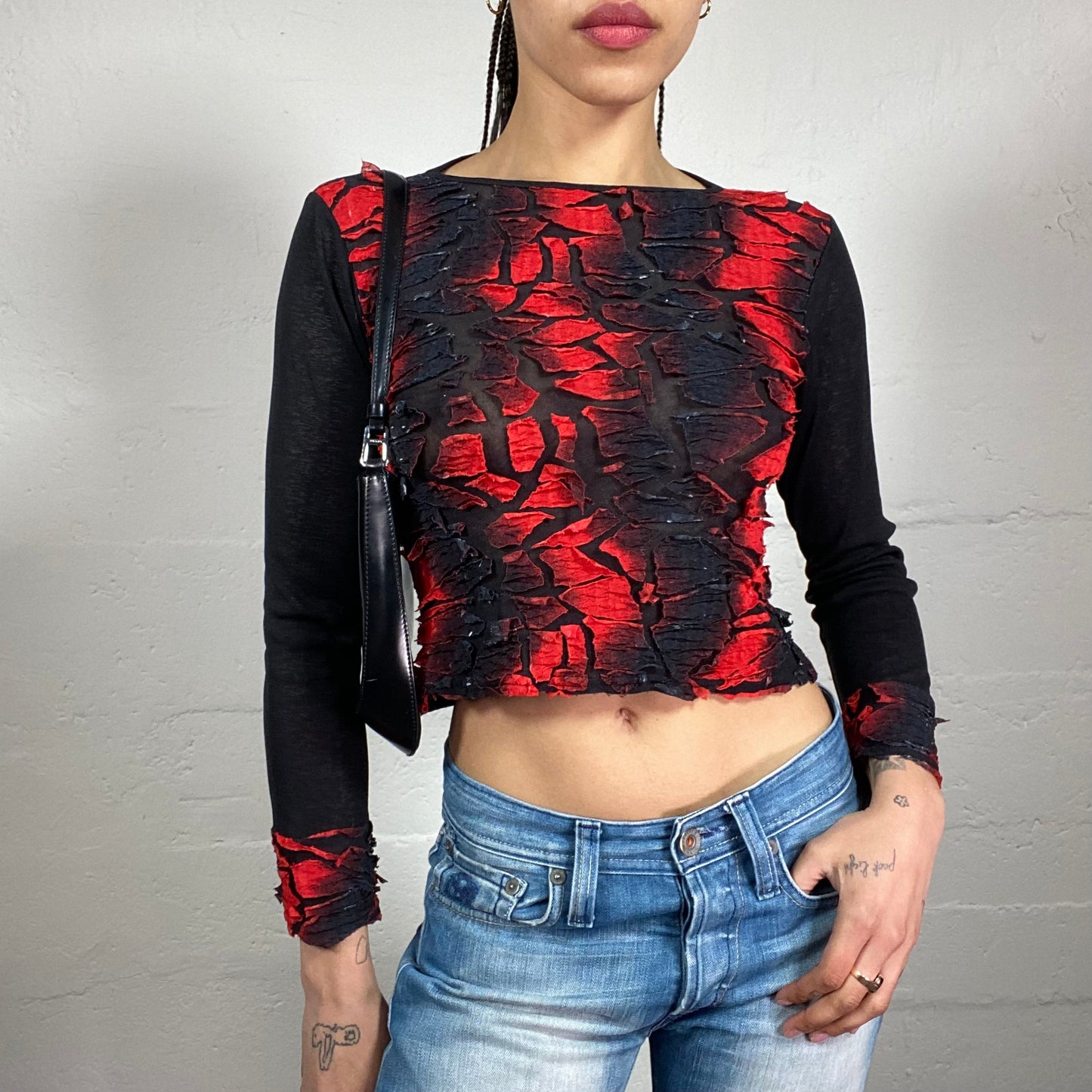Vintage 2000’s Vamp Girl Black and Blood Red Longsleeved Cropped Top with Decorative Cuts (S)