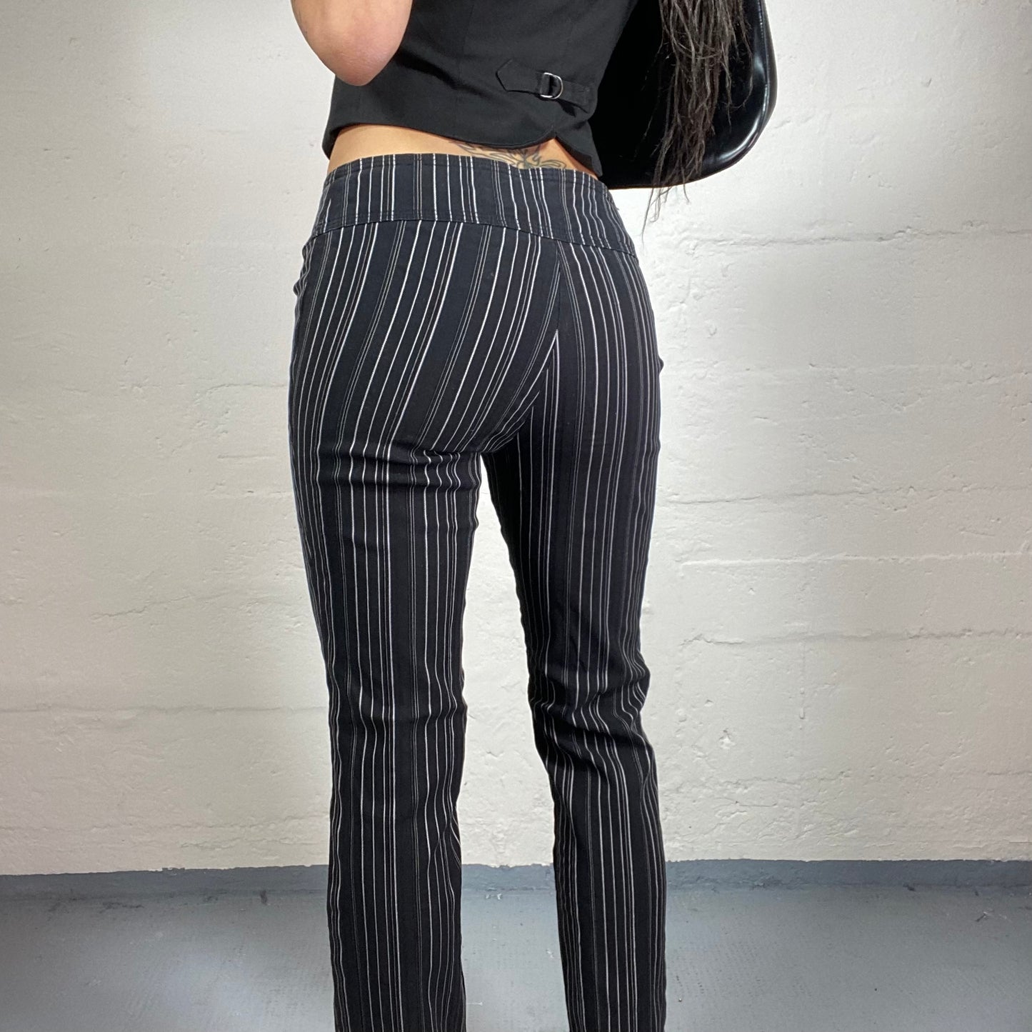 Vintage 2000’s Classy Office Girl Black Striped Straight Fit Low Waisted Pants (S)