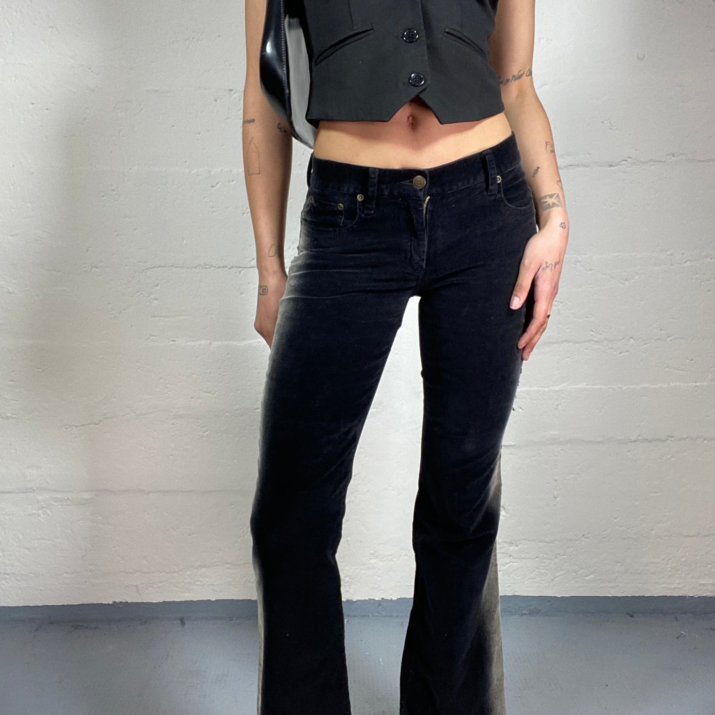 Vintage 2000’s Boho Goth Girl Velvet Black Bootcut Pants with Side Beige Airbrush and Rhinestone Embroidery (XS)