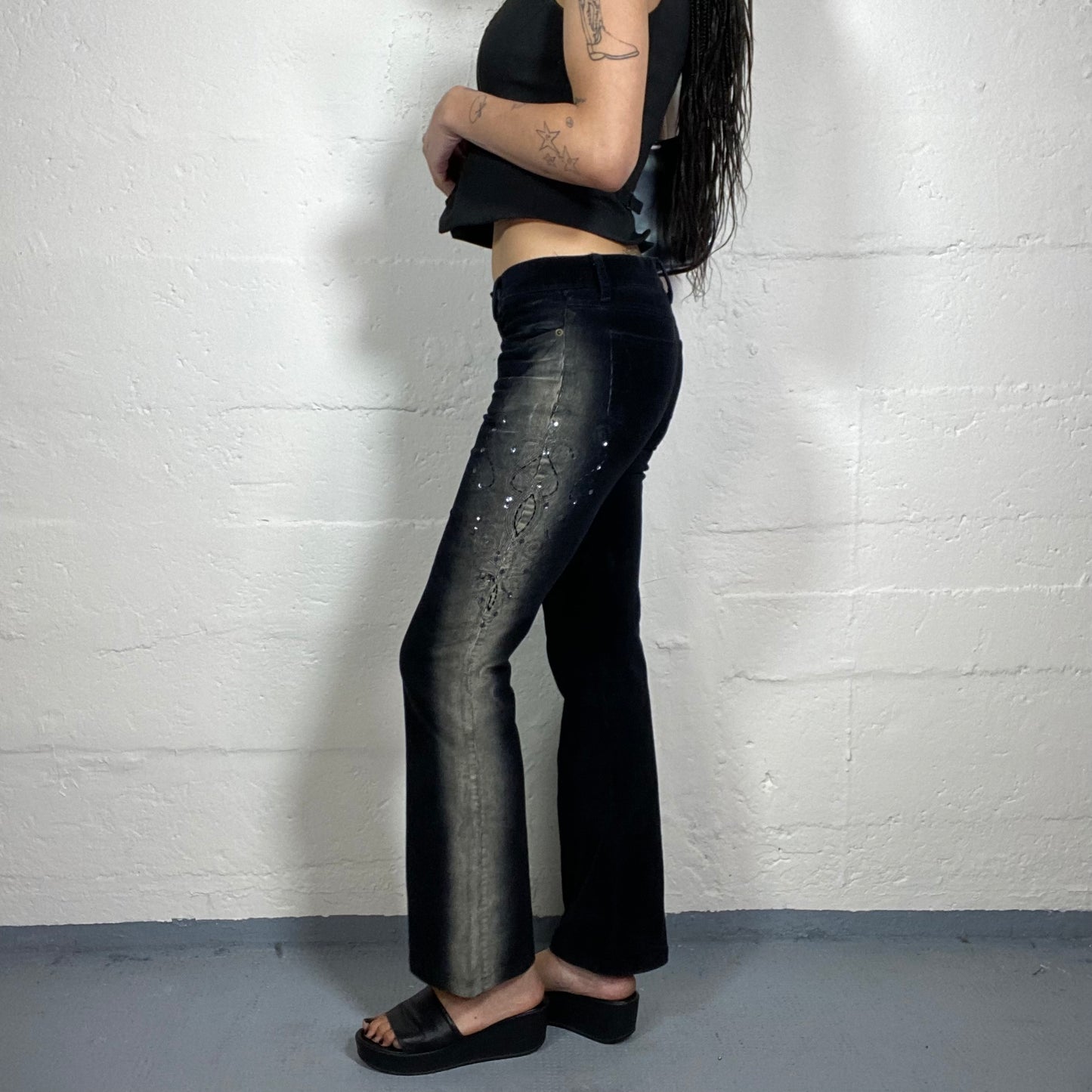 Vintage 2000’s Boho Goth Girl Velvet Black Bootcut Pants with Side Beige Airbrush and Rhinestone Embroidery (XS)