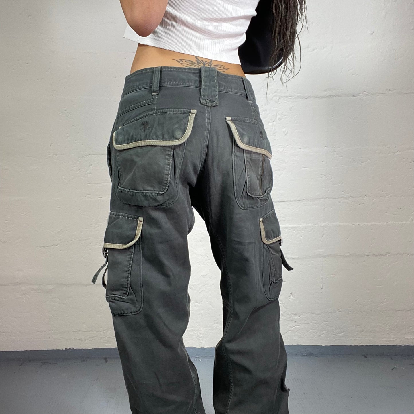 Vintage 2000’s Diesel Hip-Hop Grey Cargo Low Waisted Pants with Open Beige Trim (M)