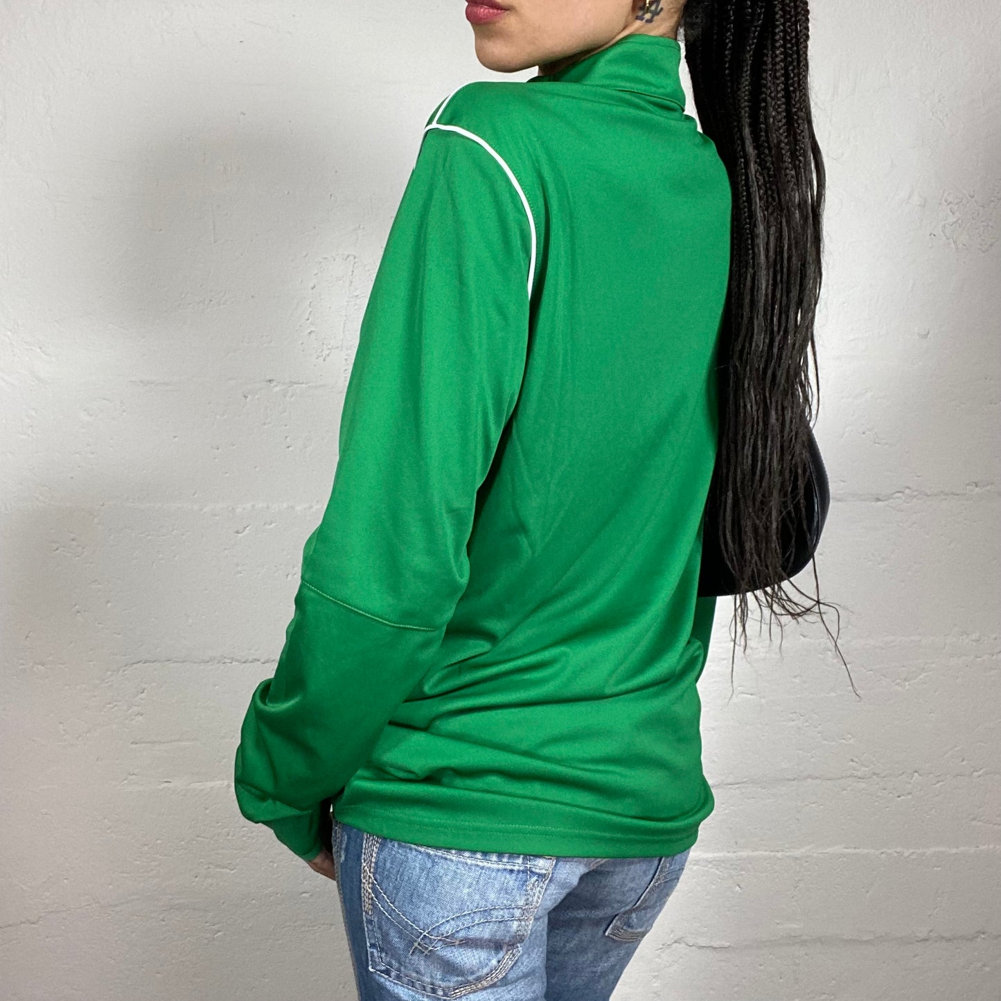 Vintage 2000’s Nike Sporty Green Zip Up Pullover with Contrast White Stripes and Logo Print (M)