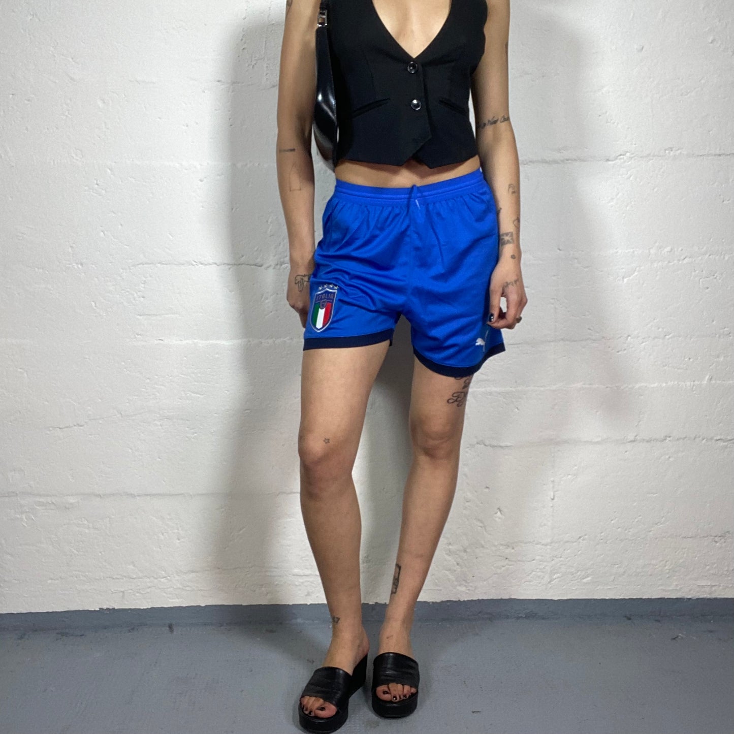 Vintage 2000’s Archive Puma Electric Blue Sporty Shorts with Italia Logo (M)
