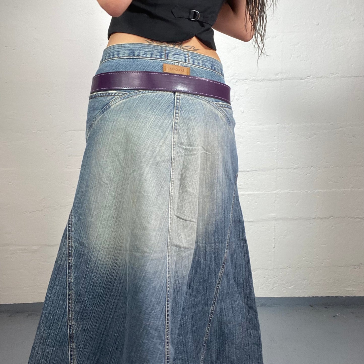 Vintage 2000’s Grunge Purple Leather Glossy Belt with Oval Metal Rhinestone Decorated Detail