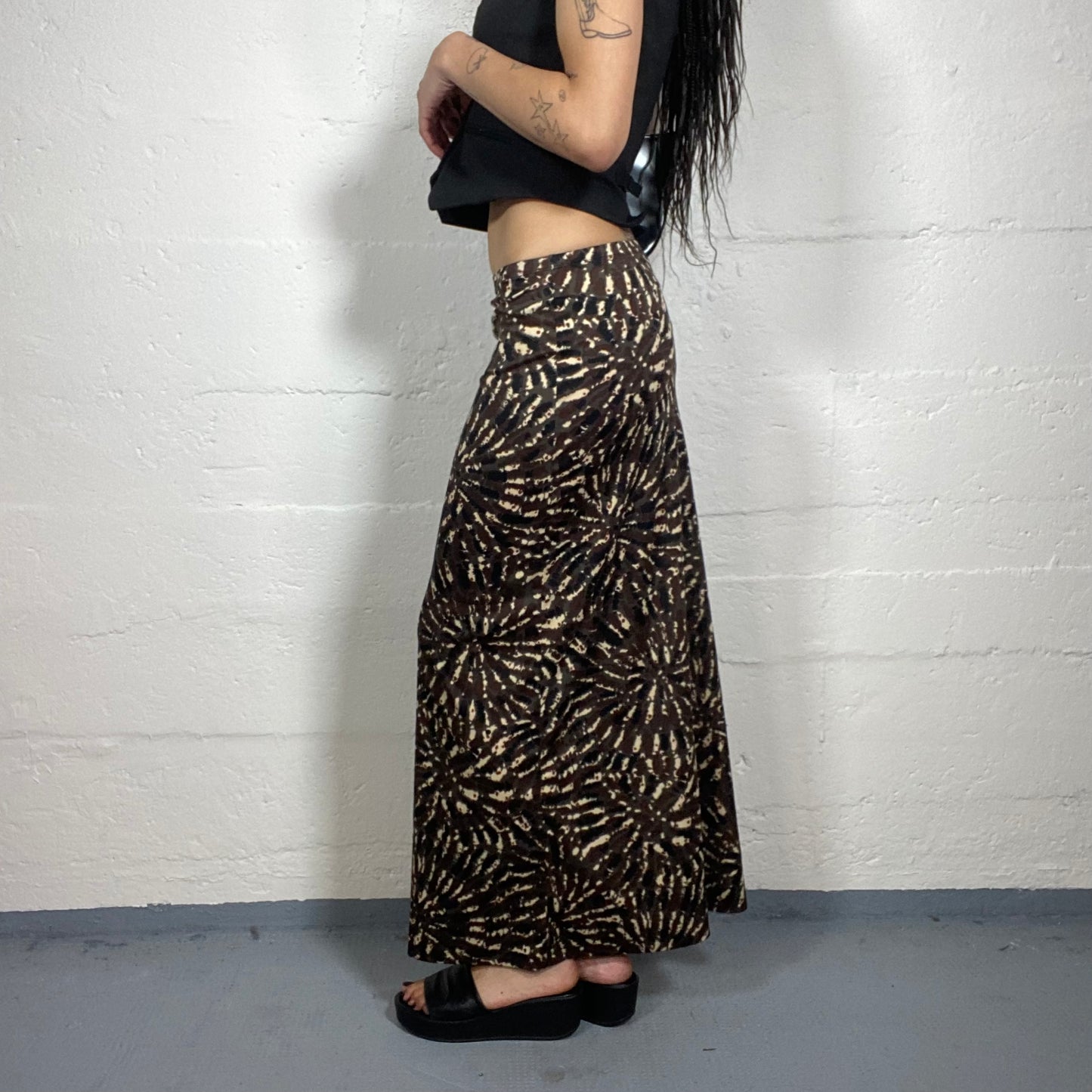 Vintage 2000’s Boho Style Summer Brown Maxi Skirt with Abstract Print (S)