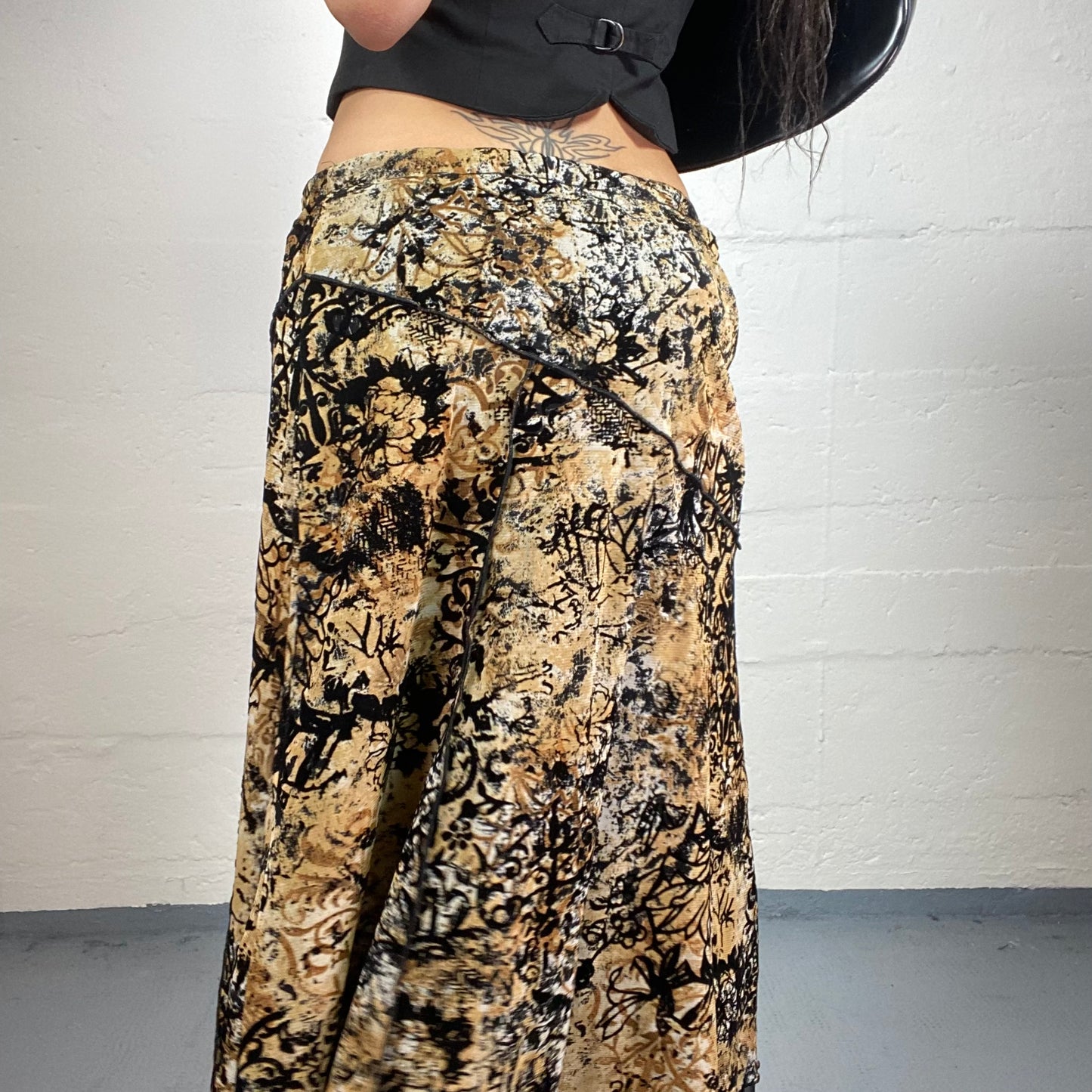 Vintage 2000’s Indie Brown Toned Flowy Maxi Skirt with Abstract Print (S)