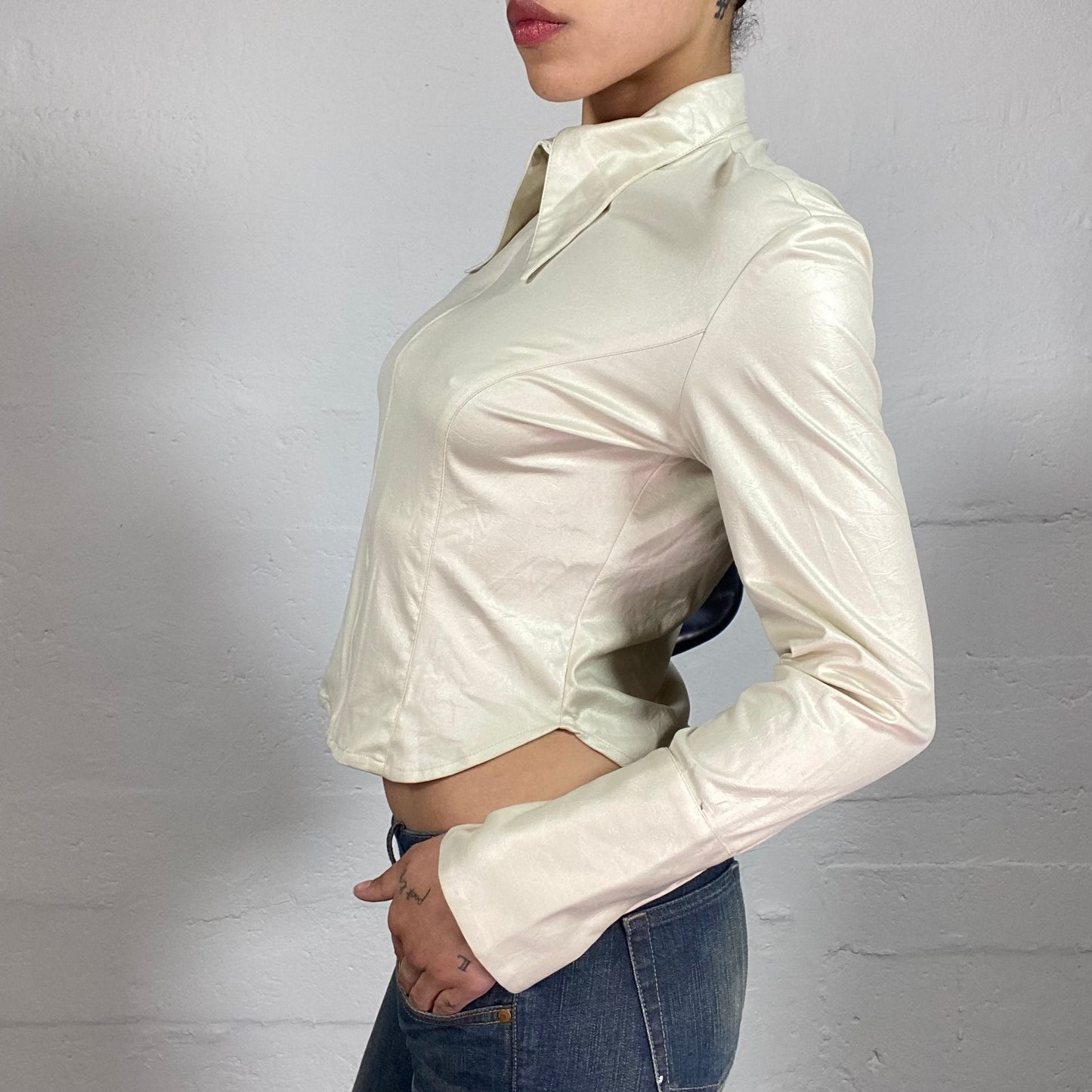 Vintage 2000's Soft Office Girl Milky Colour Silky Zip Up Shirt with Pointy Collar (M)