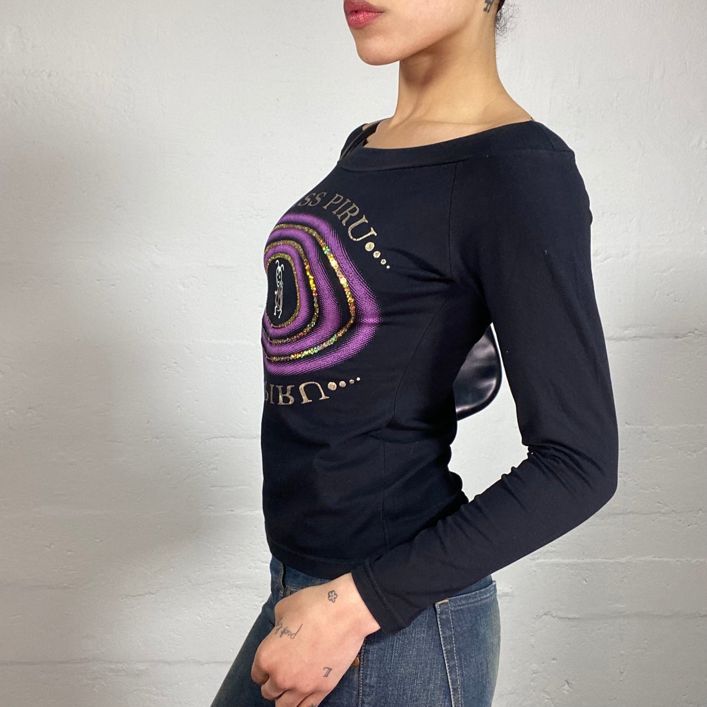 Vintage 2000's Downtown Girl Black Open Shoulders Longsleeve Top with Fun Purple and Gold Miss Piru Print (S/M)