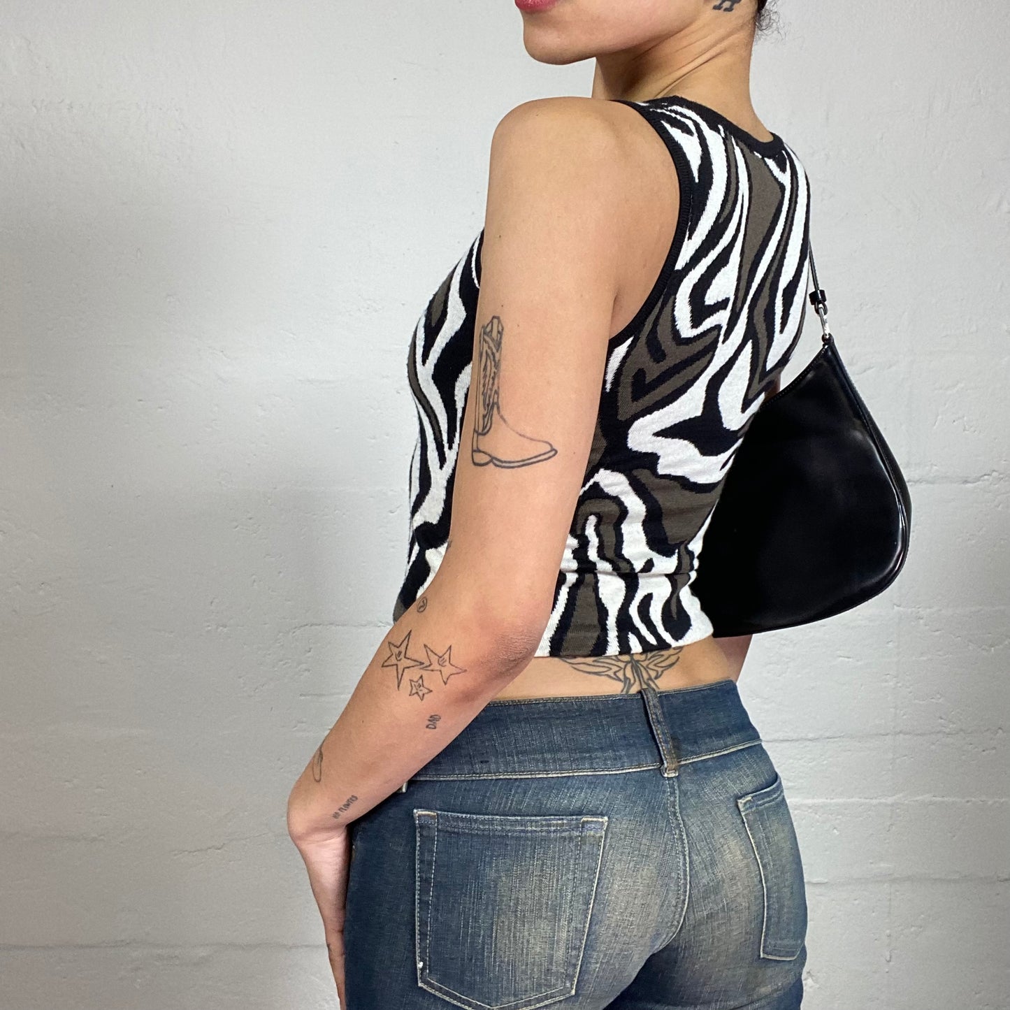 Vintage 2000's Futuristic Brown and White Knitted Cropped Tank Top with Abstract Print (S)