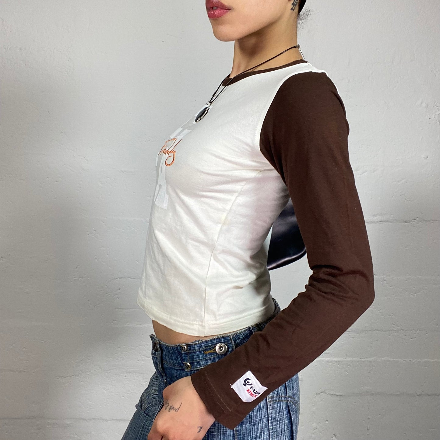 Vintage 2000's Casual White and Brown Longsleeve Top with Typography Print (XS)
