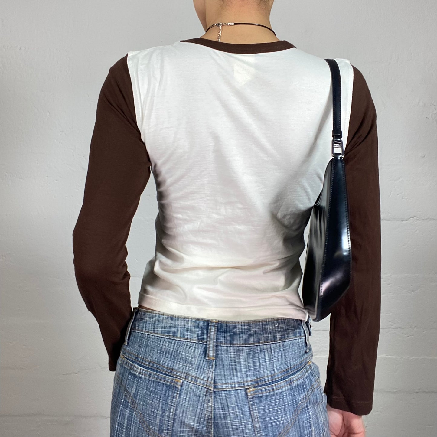 Vintage 2000's Casual White and Brown Longsleeve Top with Typography Print (XS)