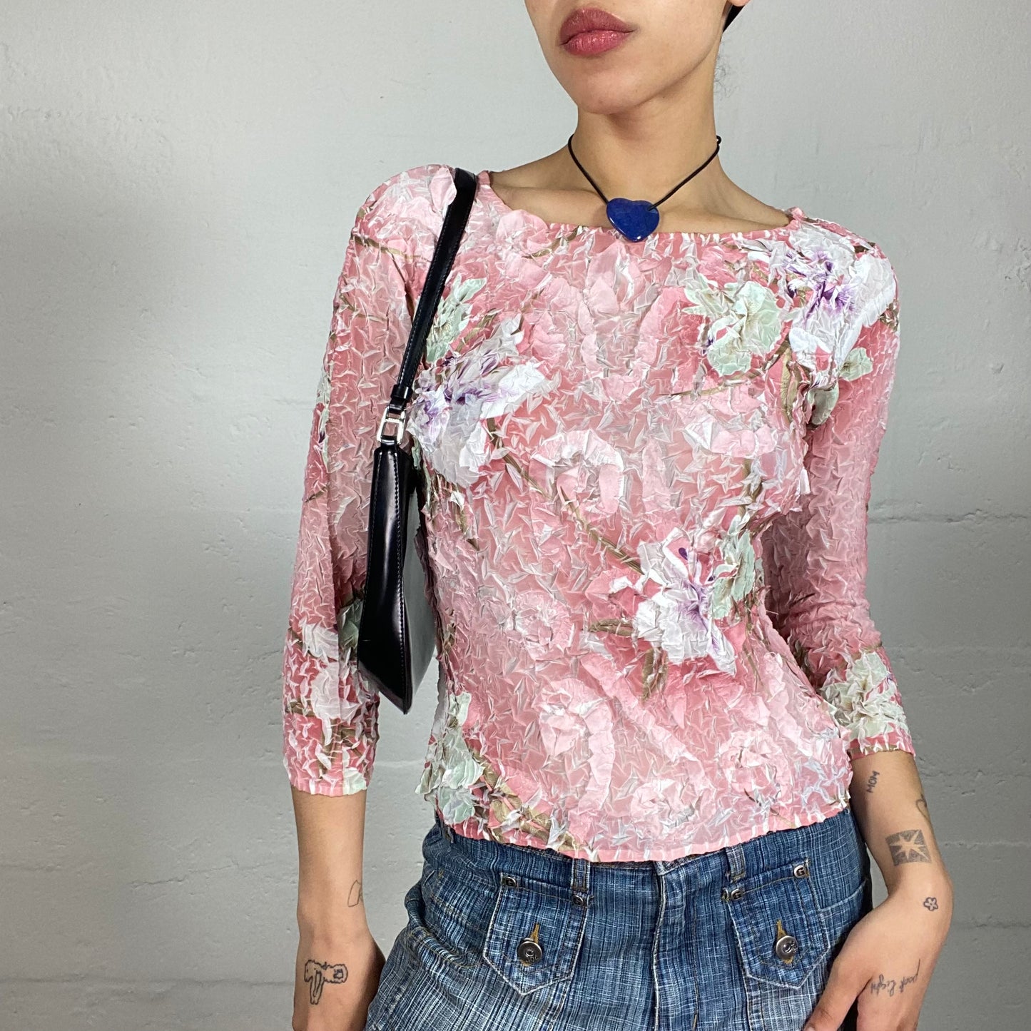 Vintage 2000's Romantic Bomb Pink Textured 3/4 Sleeve Top with Soft Floral Print (S)