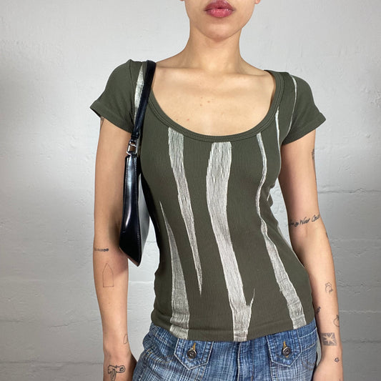 Vintage 2000's Casual Khaki Green Jersey Tee with White Abstract Print (L/XL)
