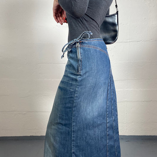 Vintage 2000's Downtown Girl Pencil Fit Blue Denim Maxi Skirt with Side Binding (M)