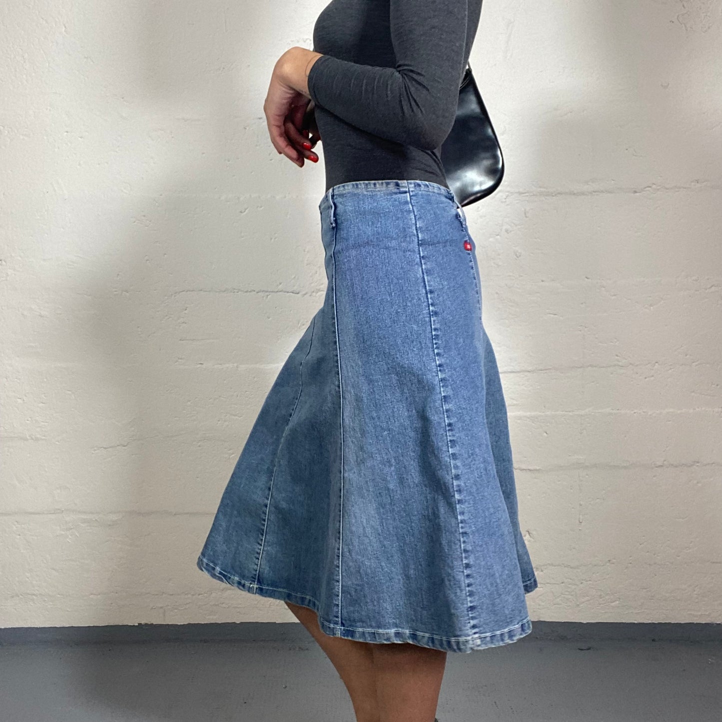 Vintage 2000's Casual Classic Blue Denim Midi Skirt (S)