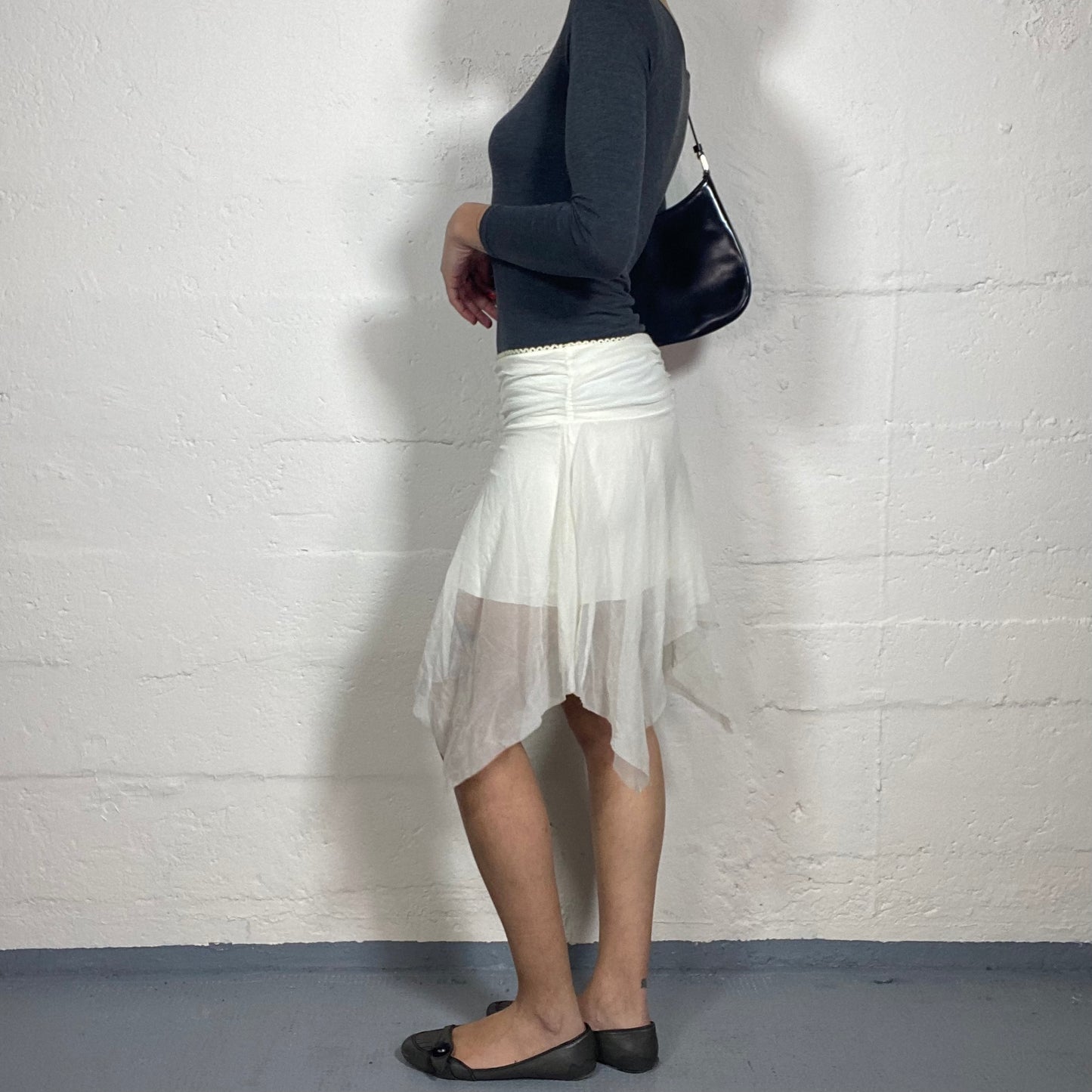 Vintage 2000's Soft Girl White Flowy Chiffon Asymmetric Midi Skirt (S)