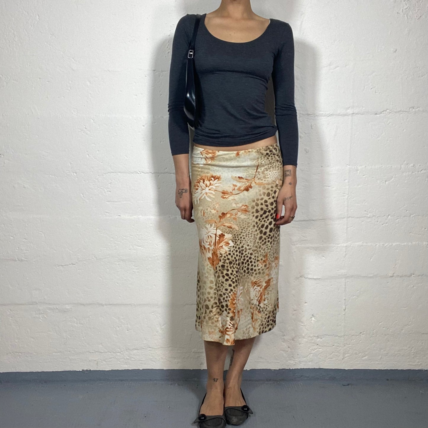 Vintage 2000's Romantic Beige Flowy Midi Skirt with Floral and Animal Prints (S)