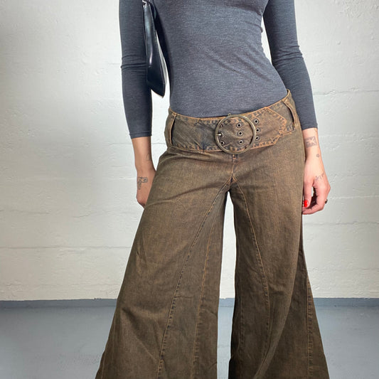 Vintage 2000's Boho Girl Brown Extra Flare Low Waisted Jeans with Metal Ring Belt (S)