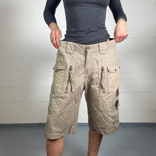 Vintage 2000's Streetstyle Beige Cargo Shorts with Multiple Pockets (M)