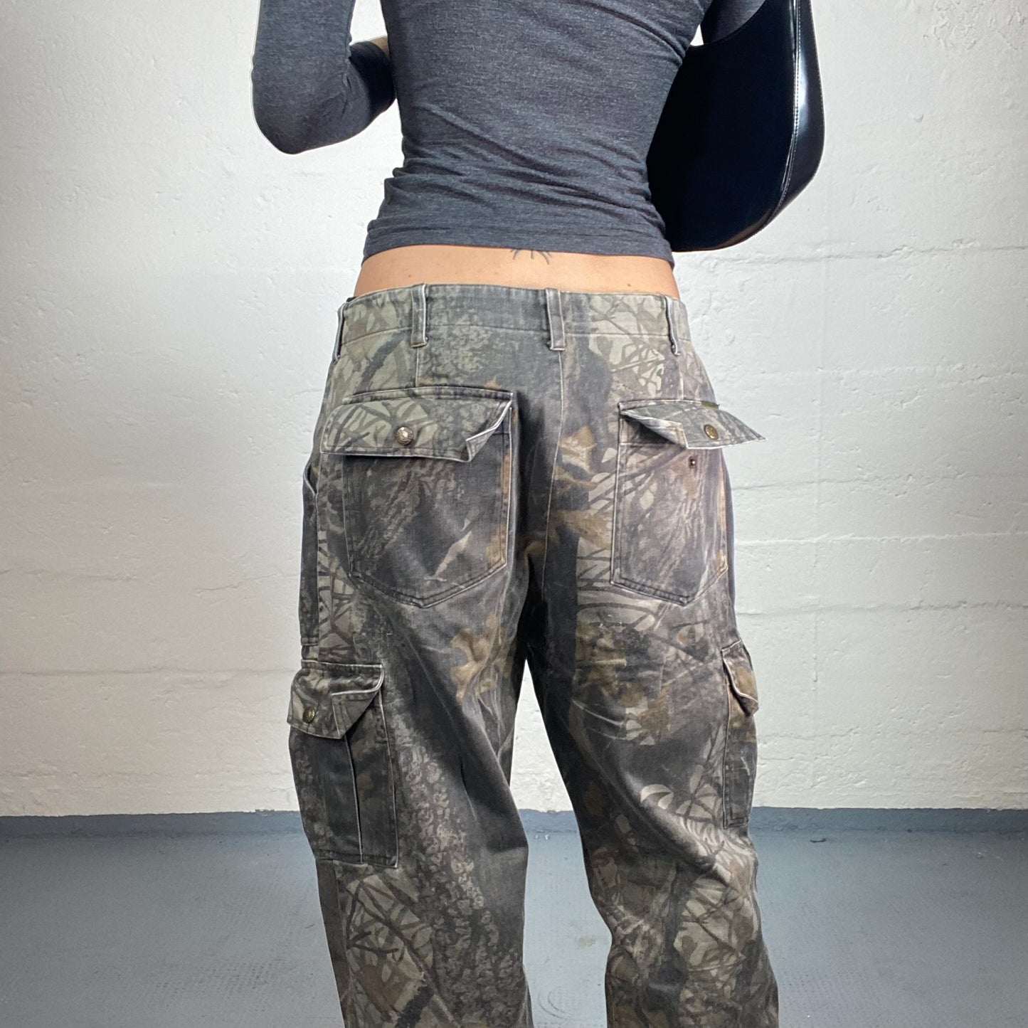 Vintage 2000's Camouflage Style Baggy Printed Brown/Grey Pants with Big Pockets (XL)
