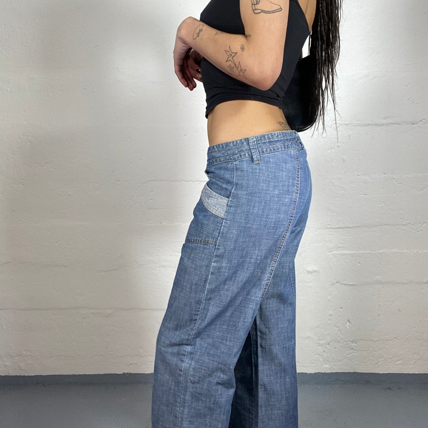 Vintage 90’ Streetwear Mid Rise Blue Denim Jeans with Pocket Details (M)