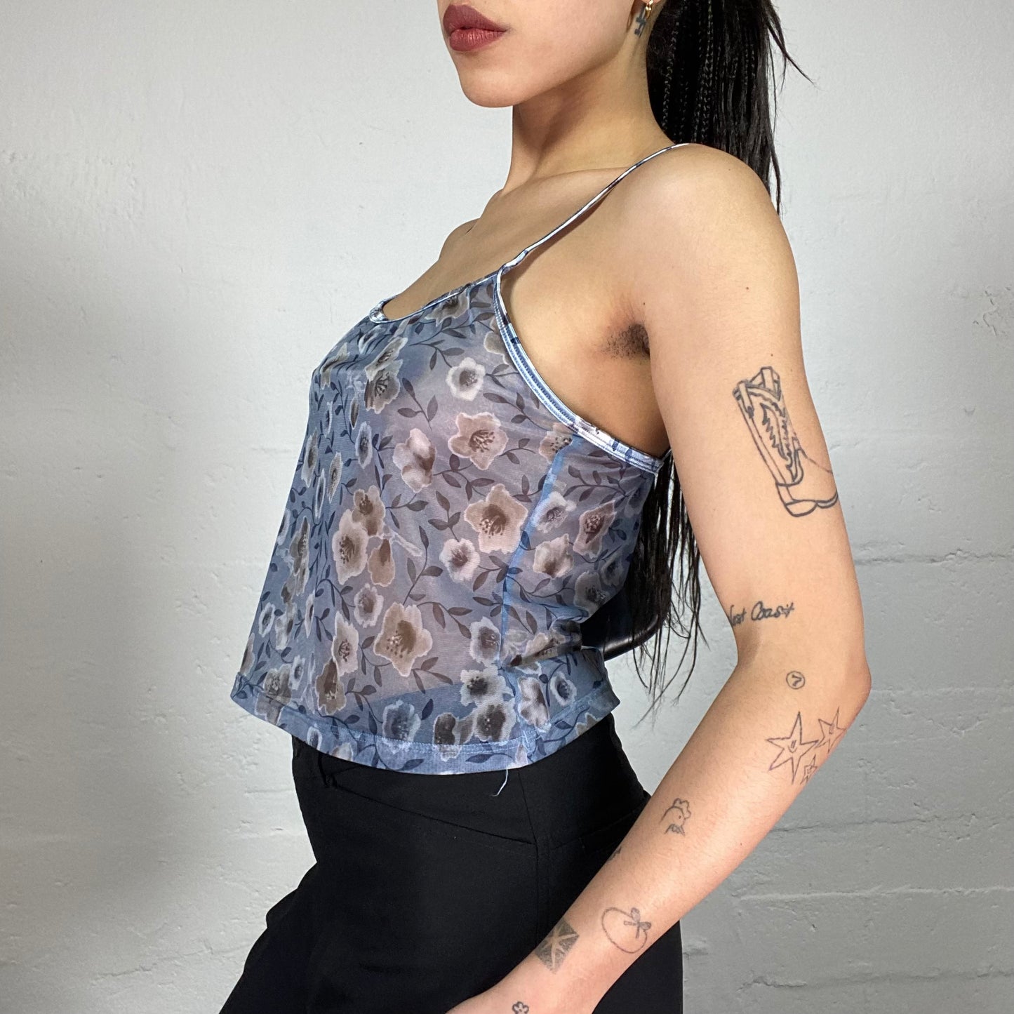 Vintage 90’ Romantic Cami Blue Top with Floral Print (XS-S)