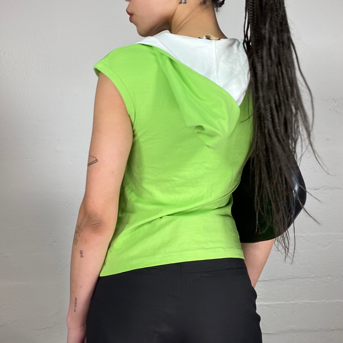 Vintage 90’ Sporty Neon Green Hooded Tank Top with Contrast White Lining (M)