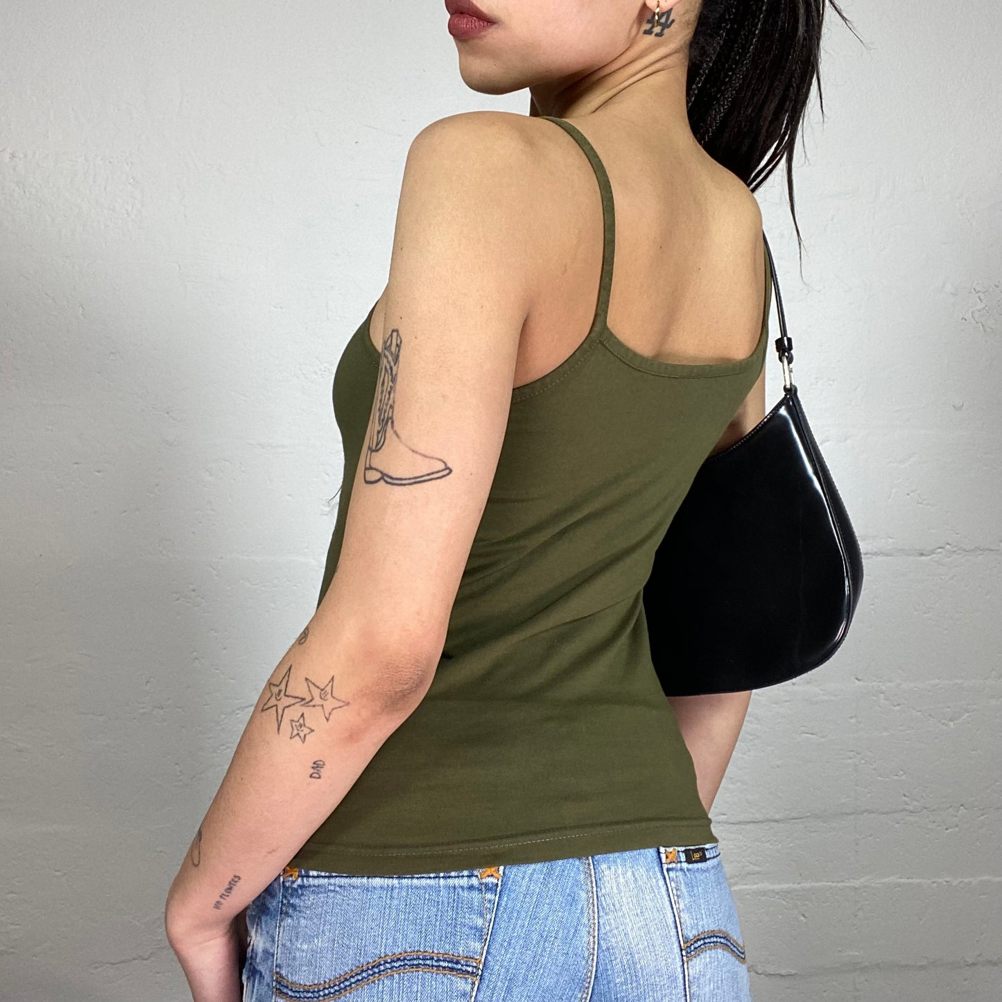 Vintage 2000’s Sporty Khaki Green Cami Top with Golden „De Puta Madre Ibiza 07“ Print (S/M)