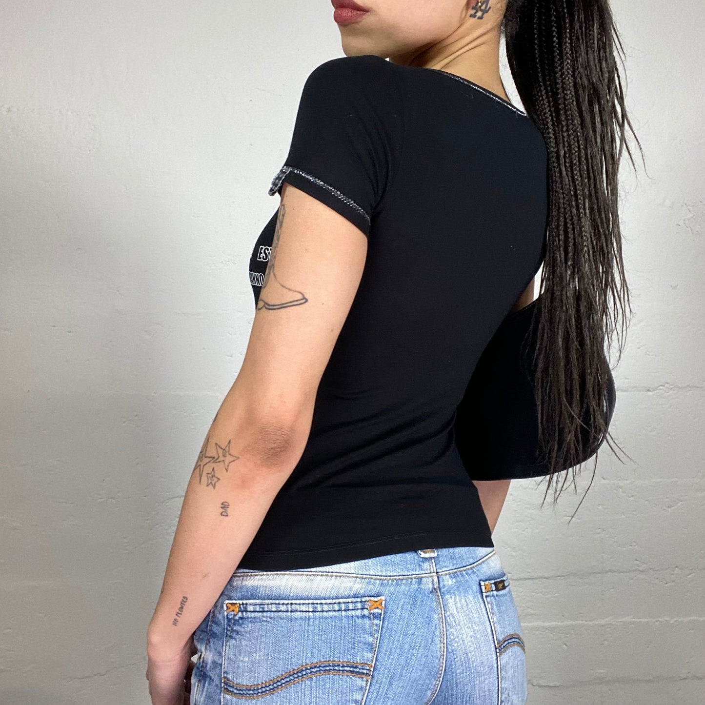 Vintage 2000’ Sporty Black T-Shirt with White „Artigli“ Print (S)