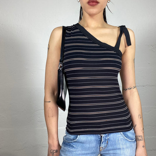 Vintage 90’ Streetwear Black Striped Print Sleeveless Top with Asymmetric Shoulder Design (L)
